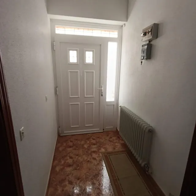 CASA PARA ENTRAR A VIVIR CON PATIO — 19