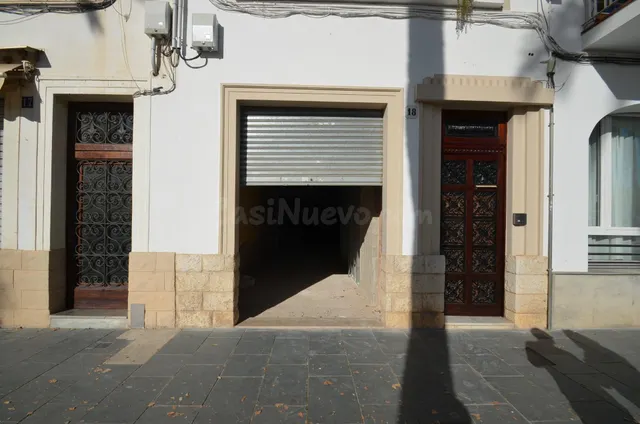 Local comercial en alquiler en Passeig del Carme, al lado de - foto 3