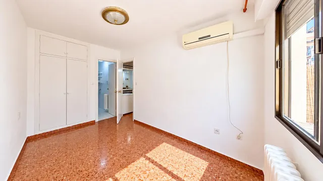 ¡Espectacular apartamento con terraza soleada junto al Helicóptero en Alcázar del Genil! — 20