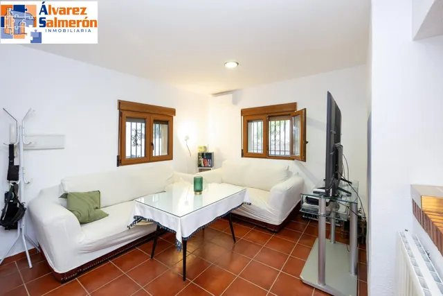 Casa independiente en Otura — 3