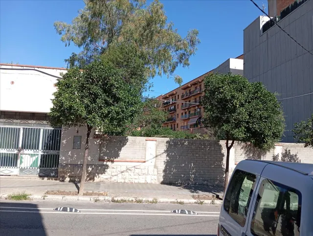 Solar urbano edificable en Figueres — 10