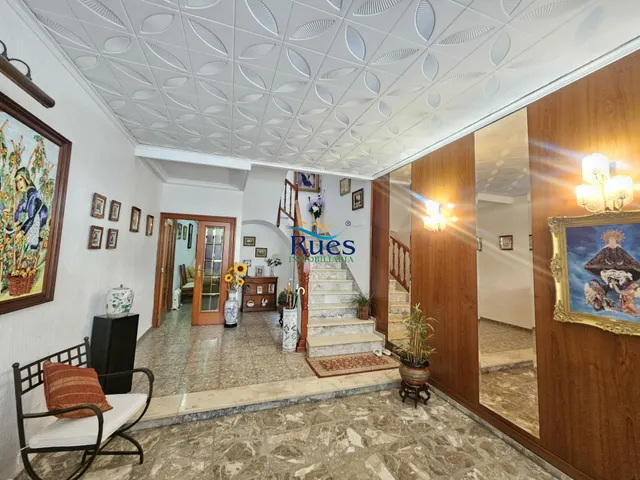 CASA EN BUEN ESTADO CENTRICA, EN CASTELLON DE LA PLANA - foto 5