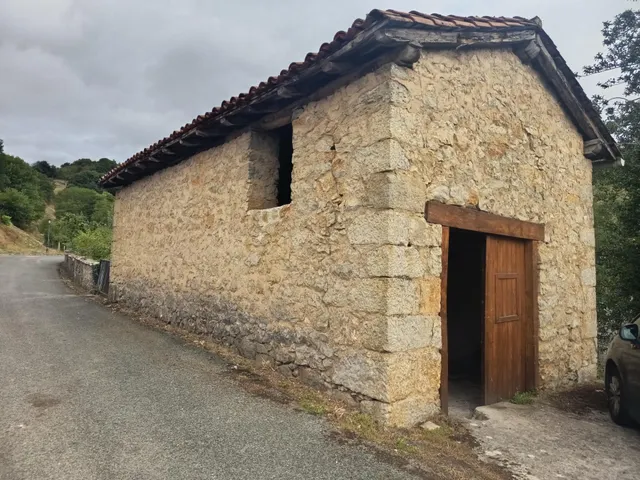 Conjunto Inmobiliario con Caserío tradicional y terreno. - foto 4