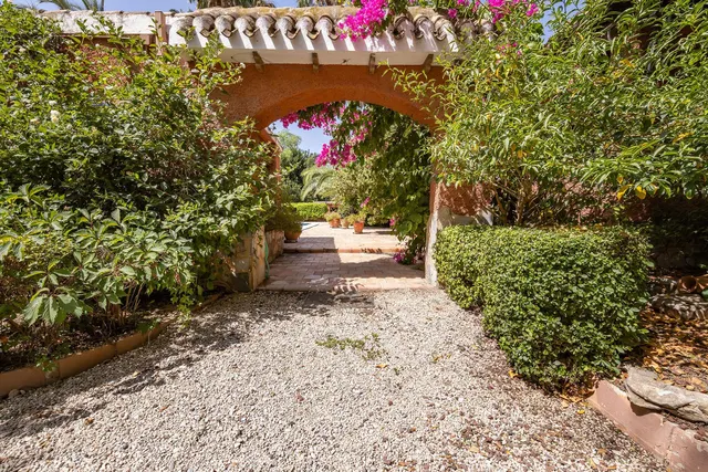 CHALET EN LOS DOLORES — 12