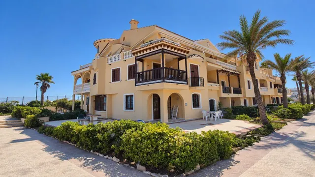 Apartamento con Licencia turistica en primera linea del mar, La Zenia — 6