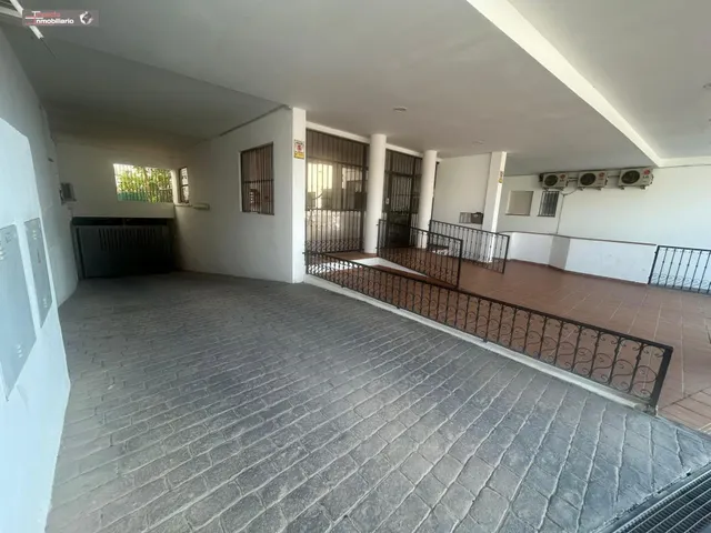 PLAZA DE PARKING, VERA — 12