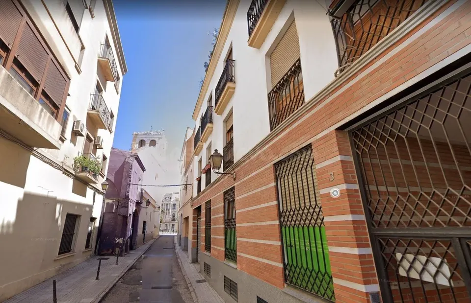 Garaje a la venta en Alcalá de Henares con 17 m²