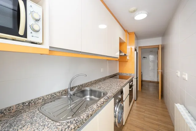 MARAVILLOSO PISO DE DOS DORMITORIOS Y GARAJE EN EL PTS — 13