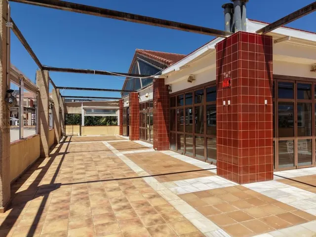 Local comercial 172m² en venta - Villamartín-Las Filipinas — 19