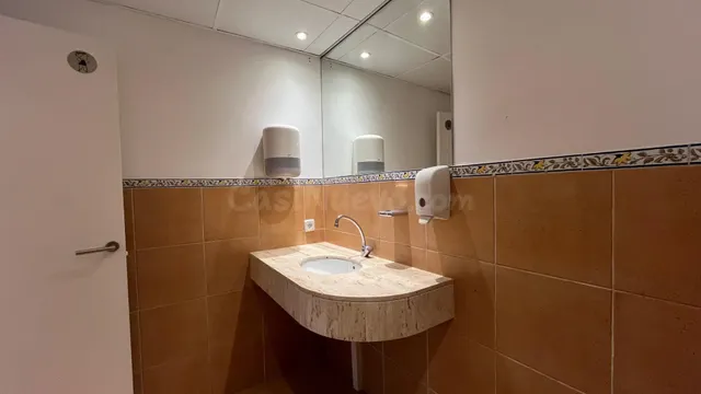 VENTA O ALQUILER AMPLIO LOCAL ACONDICIONADO PARA OFCINAS ( 2 - foto 4