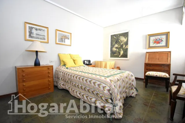 GRAN PISO SEÑORIAL CON BALCÓN Y TERRAZA EN AVENIDA PRINCIPAL — 29