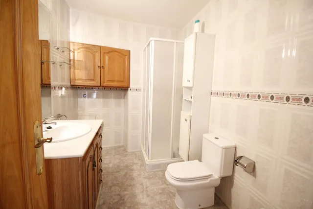 EXCELENTE CASA EN EL CENTRO DE BAZA!!!! — 12
