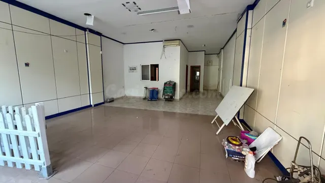 Local comercial, Alicante, Torrevieja, Playa del Acequión. 90 m2, 100 metros al mar — 3