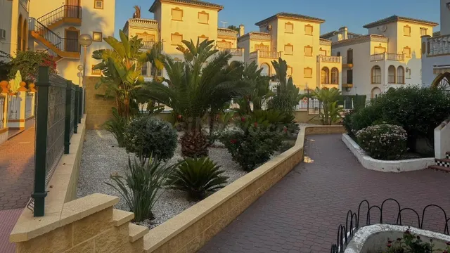 Venta de Dúplex en Urbanización Privada de La Mata,Torrevieja! — 3