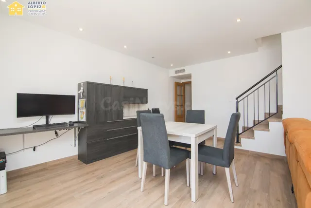 Maravilloso ático con terraza de 48 m2 en urbanización con piscina reformado con vistas al mar en Santa Pola — 17
