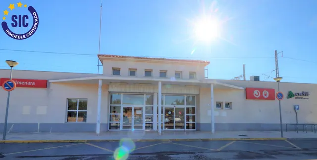 Espacio y comodidad en el centro de Almenara — 44
