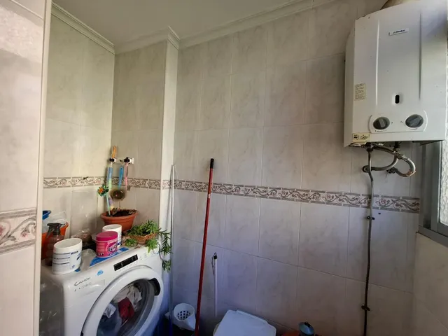 Piso de 80 m2 con ascensor en zona Rafael Alberti, Algeciras — 9