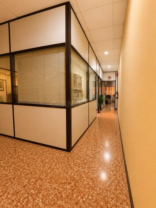 Una inversión inteligente en Torrent | Dos locales comercial - foto 3