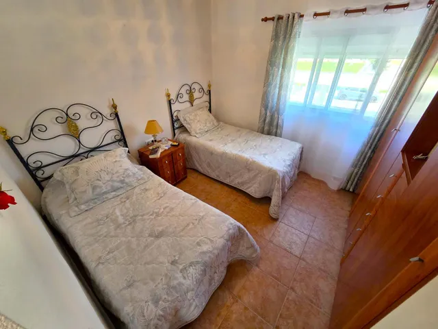 ¡OPORTUNIDAD ÚNICA DE PISO JUNTO AL CENTRO EN CHICLANA DE LA FRONTERA!95.000€ — 12