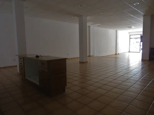 Fabuloso Local. Venta o Alquiler Ontinyent — 2