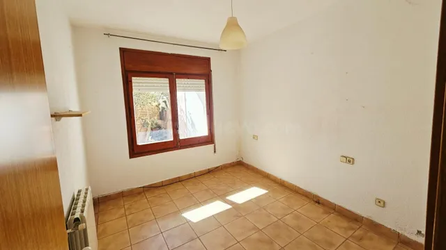 VIVIENDA EN PLANTA BAJA CON 2 VECINOS CON JARDÍN - foto 5