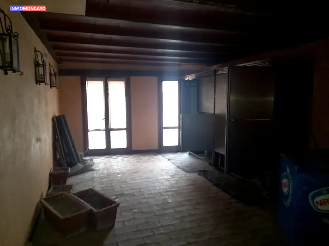 Se vende céntrico hostal-mesón — 15