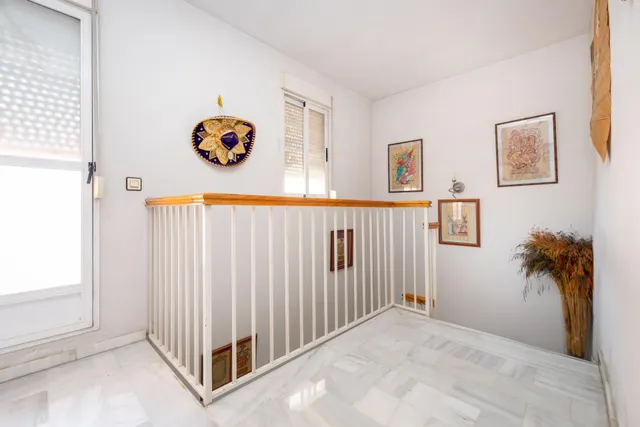 Exclusiva vivienda con gran terraza y múltiples posibilidades frente a Plaza José Zamora en Maracena. — 33