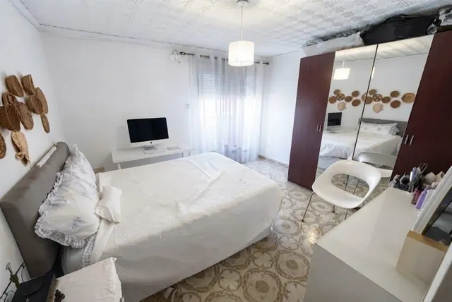 Estupendo piso exterior con balcón en el centro de Torrent! Tu oportunidad para dejar de pagar alquiler ¡Es una buena oportunidad, no la dejes escapar! — 13