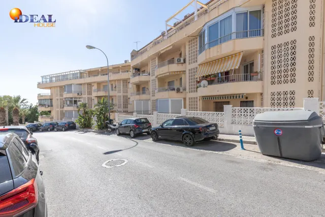 ¡exclusivo apartamento en primera linea de playa con reforma integral de alta gama! — 34