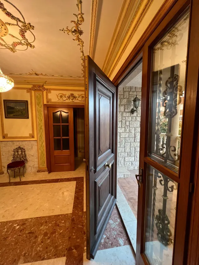 EXCELENTE CASA/CHALET, CON  MUY AMPLIA PARCELA, FRUTALES Y PISCINA, PLAYAS A 10 MINUTOS EN COCHES. — 25