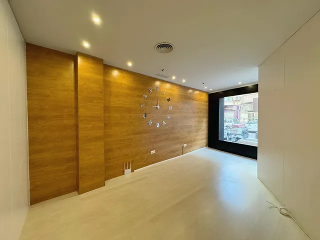 Local Comercial con Potencial en Ubicación Prime de Guardamar — 8
