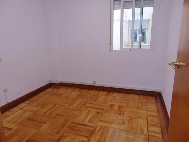 PISO DISPONIBLE EN ALQUILER CALLE CARTAGENA PROSPERIDAD — 14