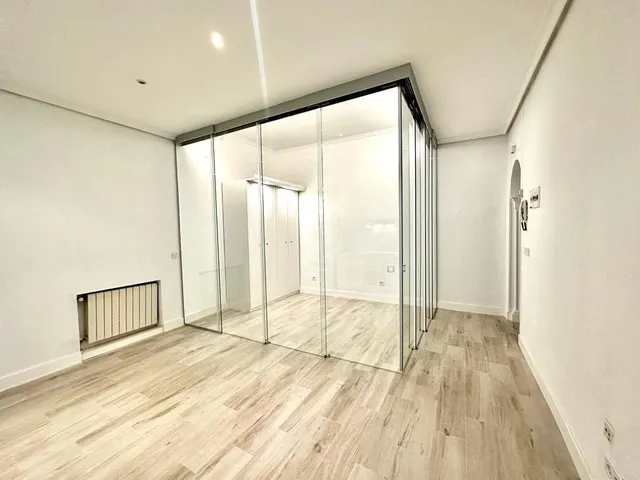 Planta baja 1 habitación 72m² en alquiler - Centro — 16