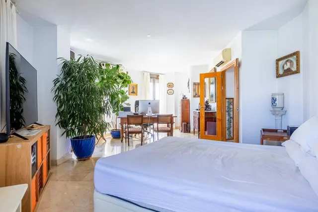 se alquila piso  SIN MUEBLES de 2 habitaciones 2 baños, terraza, garaje en castilleja de la cuesta — 15