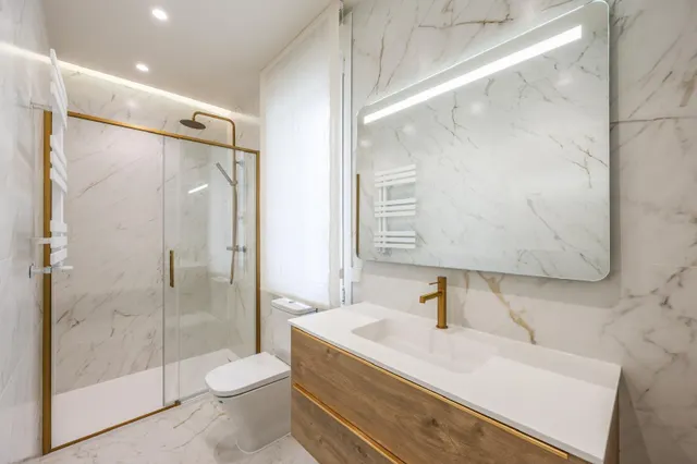 Exclusiva vivienda de lujo en planta alta con orientación sur junto al retiro — 39
