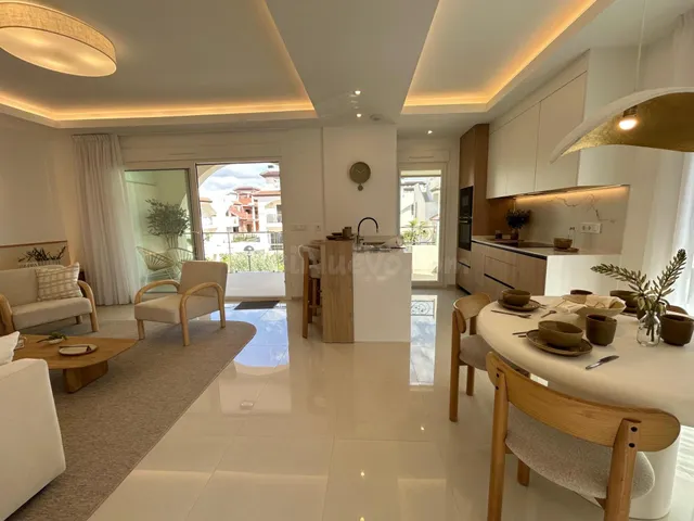 Exclusiva Promoción de Viviendas Modernas con Jardín o Solár - foto 2