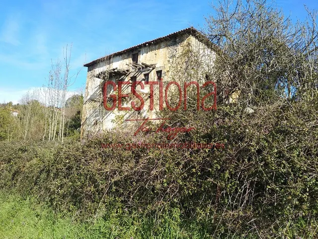 CASA PARA REFORMAR CON TERRENO. SOBA — 6