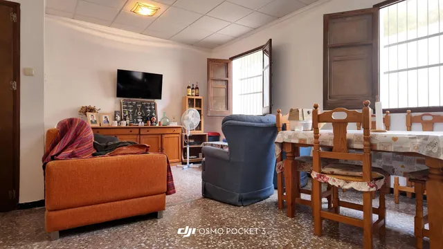 Casa con Piscina Privada y Amplias Posibilidades de Ampliación en Orihuela — 18