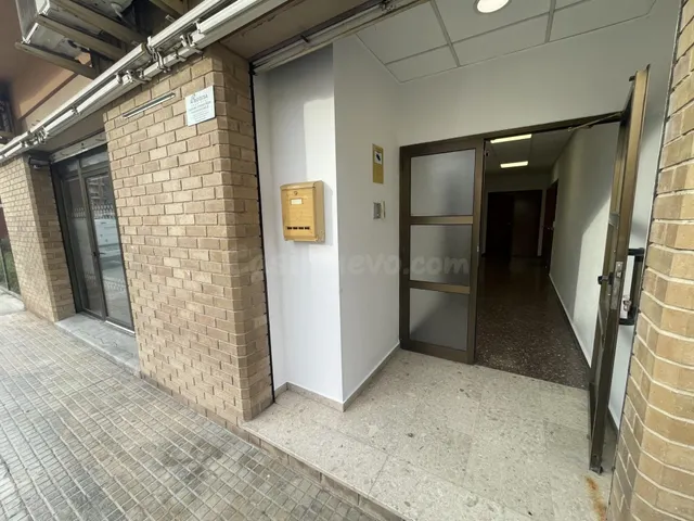 LOCAL COMERCIAL A ROQUETES DE 195m2 — 4