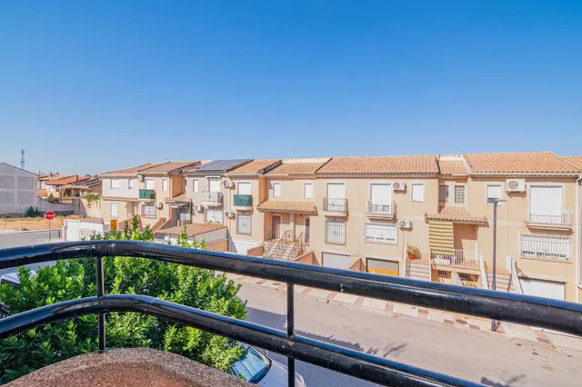 AMPLIA VIVIENDA EN CHAUCHINA CON PISCINA — 31