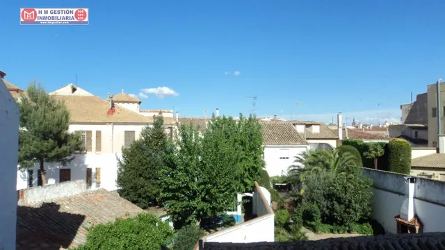 Apartamento amueblado de un dormitorio con calefacción por gas, aire acondicionado en habitación y salón, PLAZA DE GARAJE y trastero. Ubicado junto a Plaza del Arenal. — 2