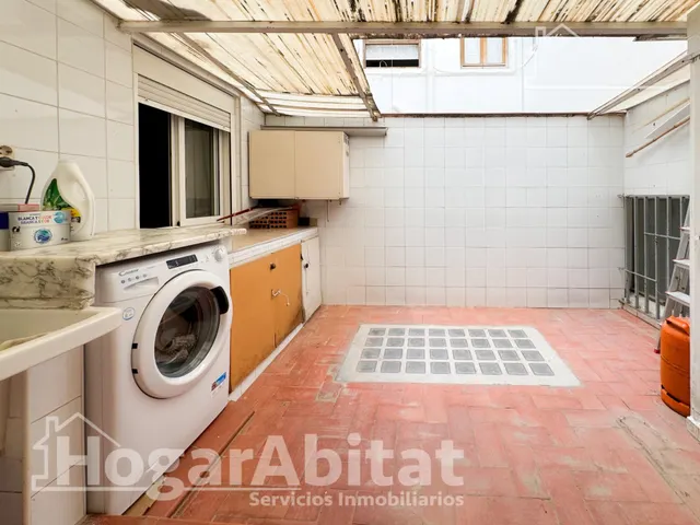SEMIREFORMADO AMPLIO Y LUMINOSO CON TERRAZA Y BALCÓN EN PATERNA — 19