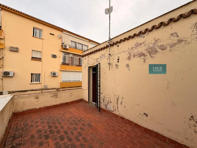 Casa de dos plantas con patio y terraza en El Monumento, San Juan de Aznalfarache — 14