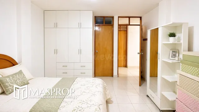 CASA EN VENTA – ZONA VILLA EL SALVADOR | POCOLLAY - foto 3