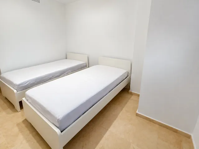 SEPTIEMBRE A JUNIO ALQUILER DE PISO DE 2 habitaciones CON GA - foto 3
