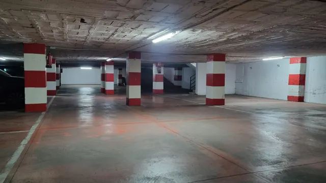 PLAZAS DE GARAJE EN AVENIDA DE LA AURORA – MÁLAGA — 8