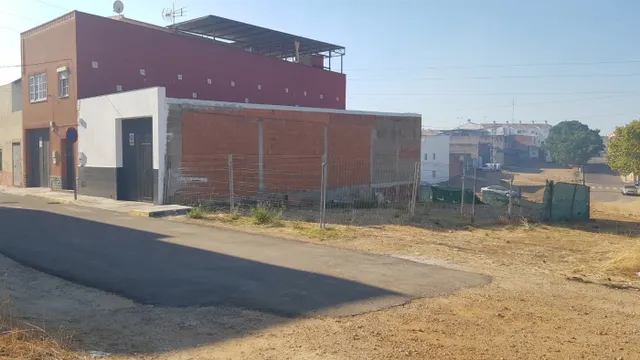 VENTA PARCELA URBANA EN CERRO SAN MIGUEL — 2
