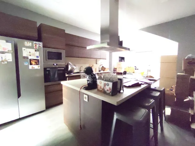 SE VENDE CASA CON GARAJE EN NOVELDA EN REFORMA. — 18