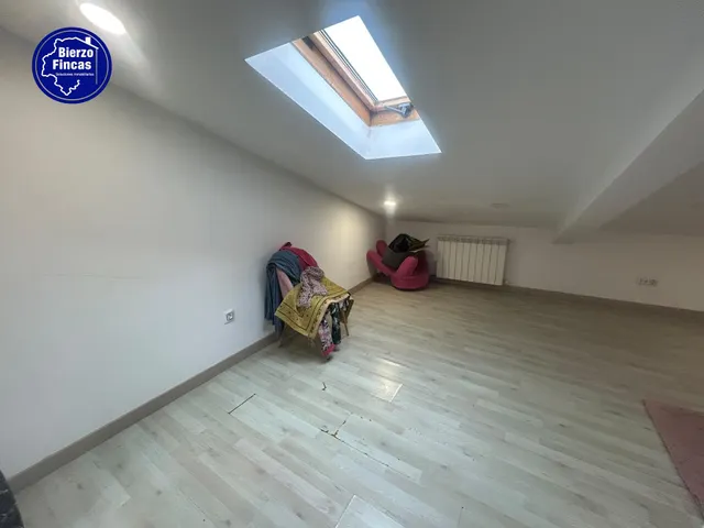 **se vende casa en Oviedo** — 35