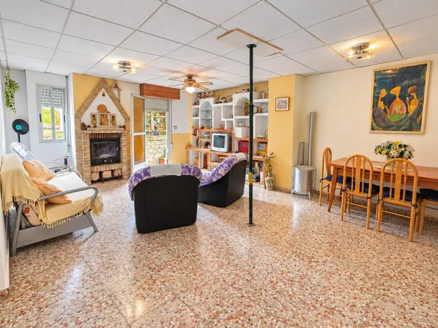 Casa de 249 m2 con dos plantas independientes y terraza de 150 m2, entre el auditorio y el parque central de Paterna — 36